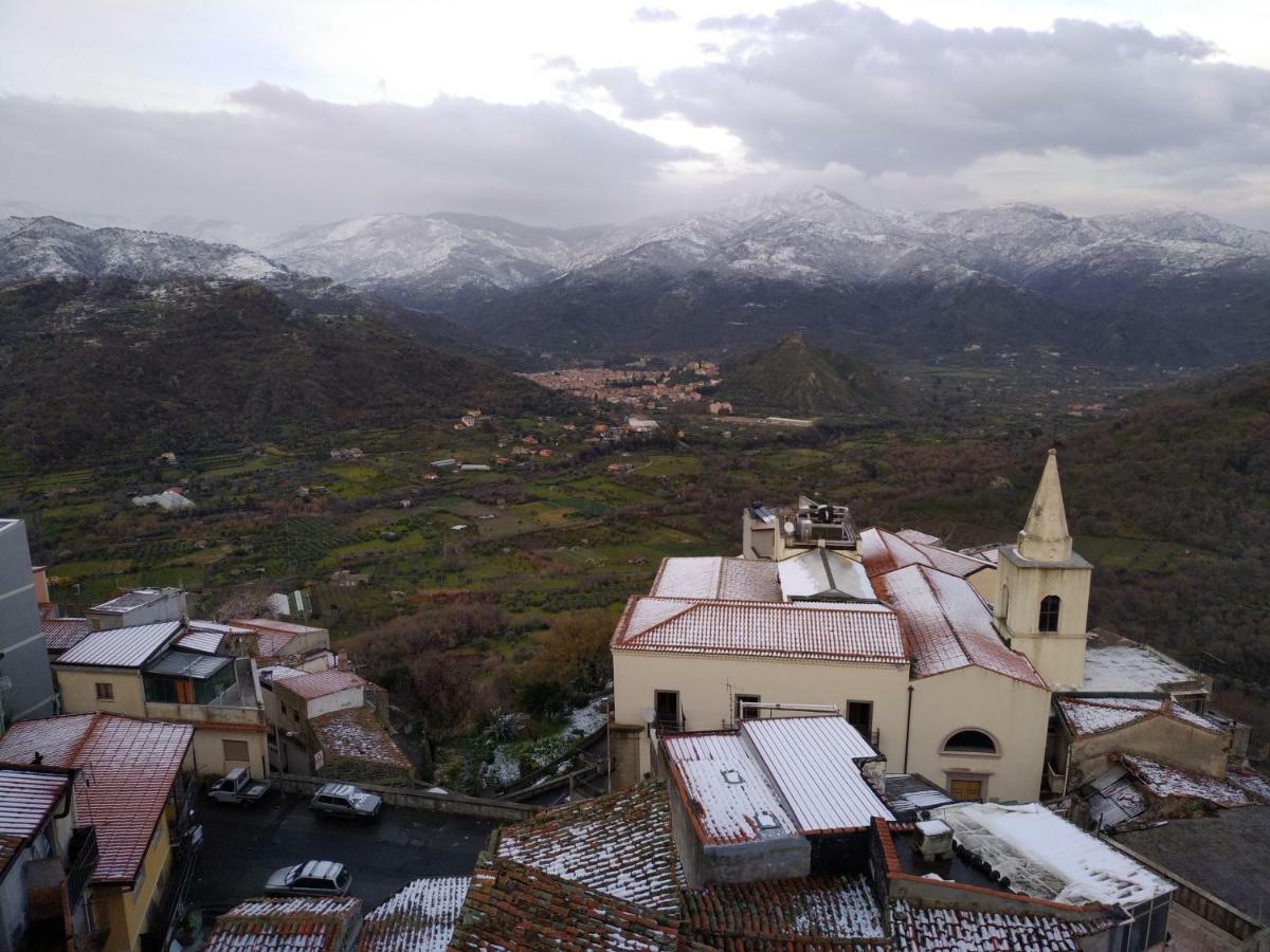 Casa Donna Franca Lägenhet Castiglione De Sicilia Exteriör bild