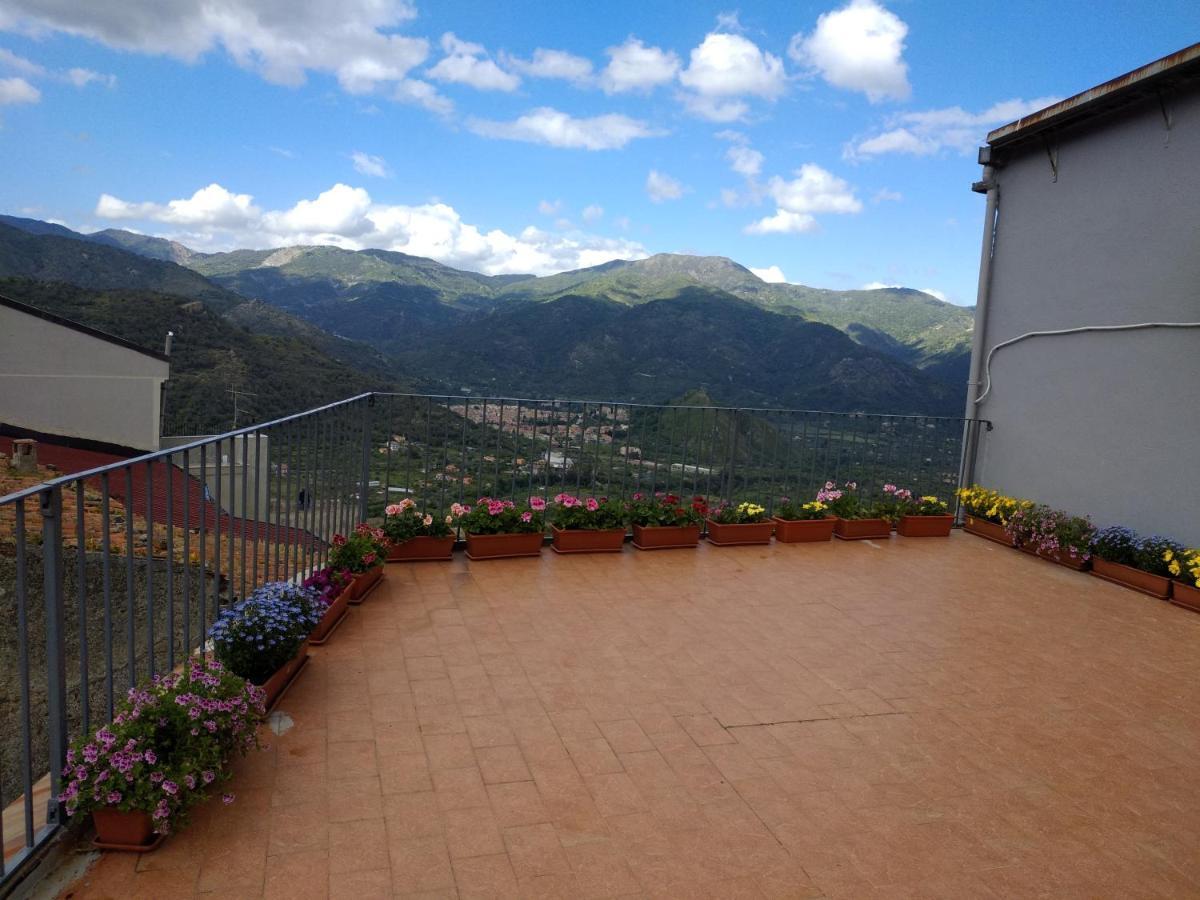Casa Donna Franca Lägenhet Castiglione De Sicilia Exteriör bild
